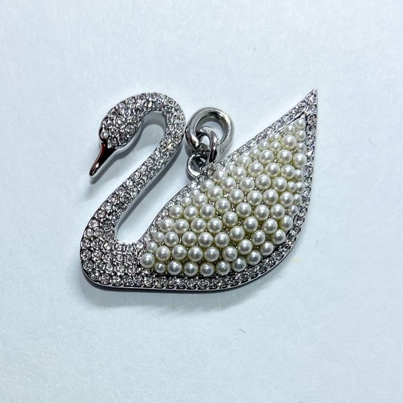 Genuine Swarovski Classic Iconic Swan Pendant With Pearls *No Chain/Pendant Only - Picture 4 of 5